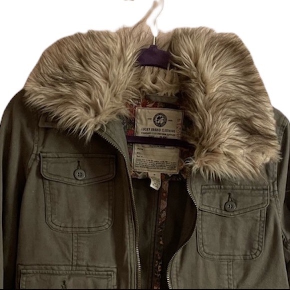 LUCKY BRAND DENIM JACKET Sz MEDIUM - Picture 3 of 9